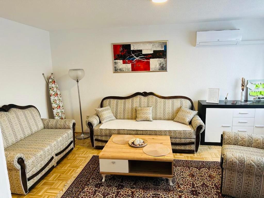 Apartment Etna! Near To Airport Σαράγεβο Εξωτερικό φωτογραφία