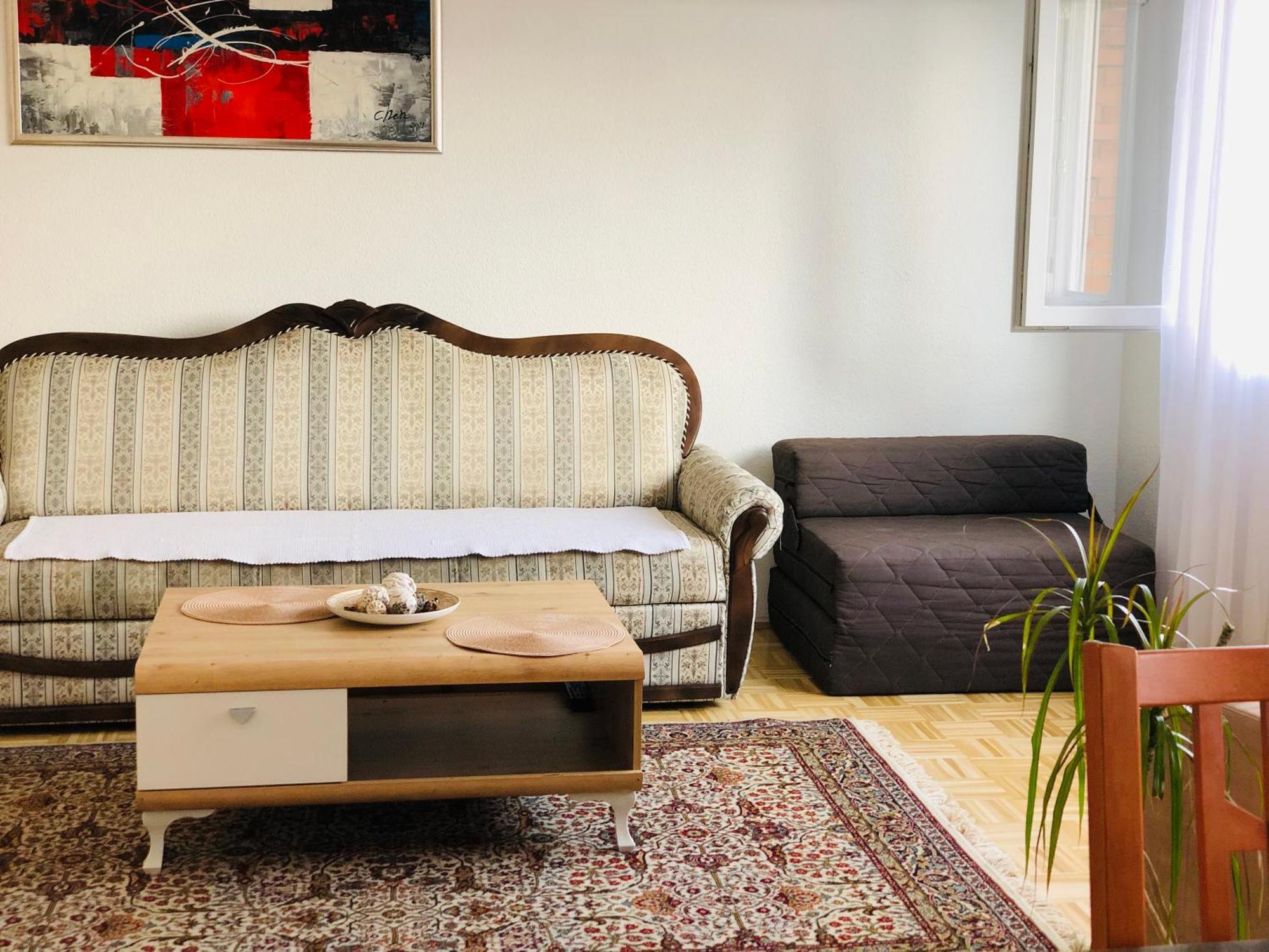 Apartment Etna! Near To Airport Σαράγεβο Εξωτερικό φωτογραφία